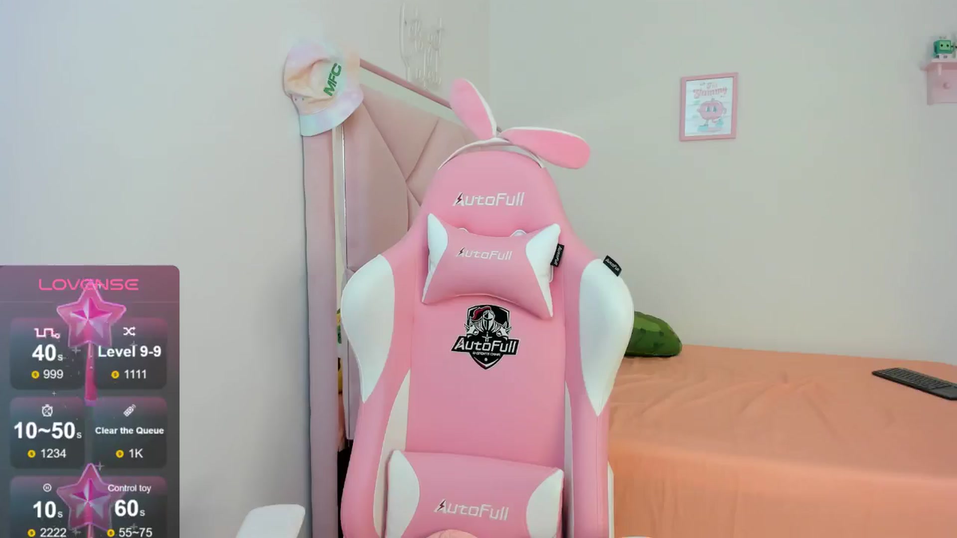 Gallery image thumbnail from Cherrycute666's myfreecams stream on, 08/27/2024, 21:43 image 18 of 20
