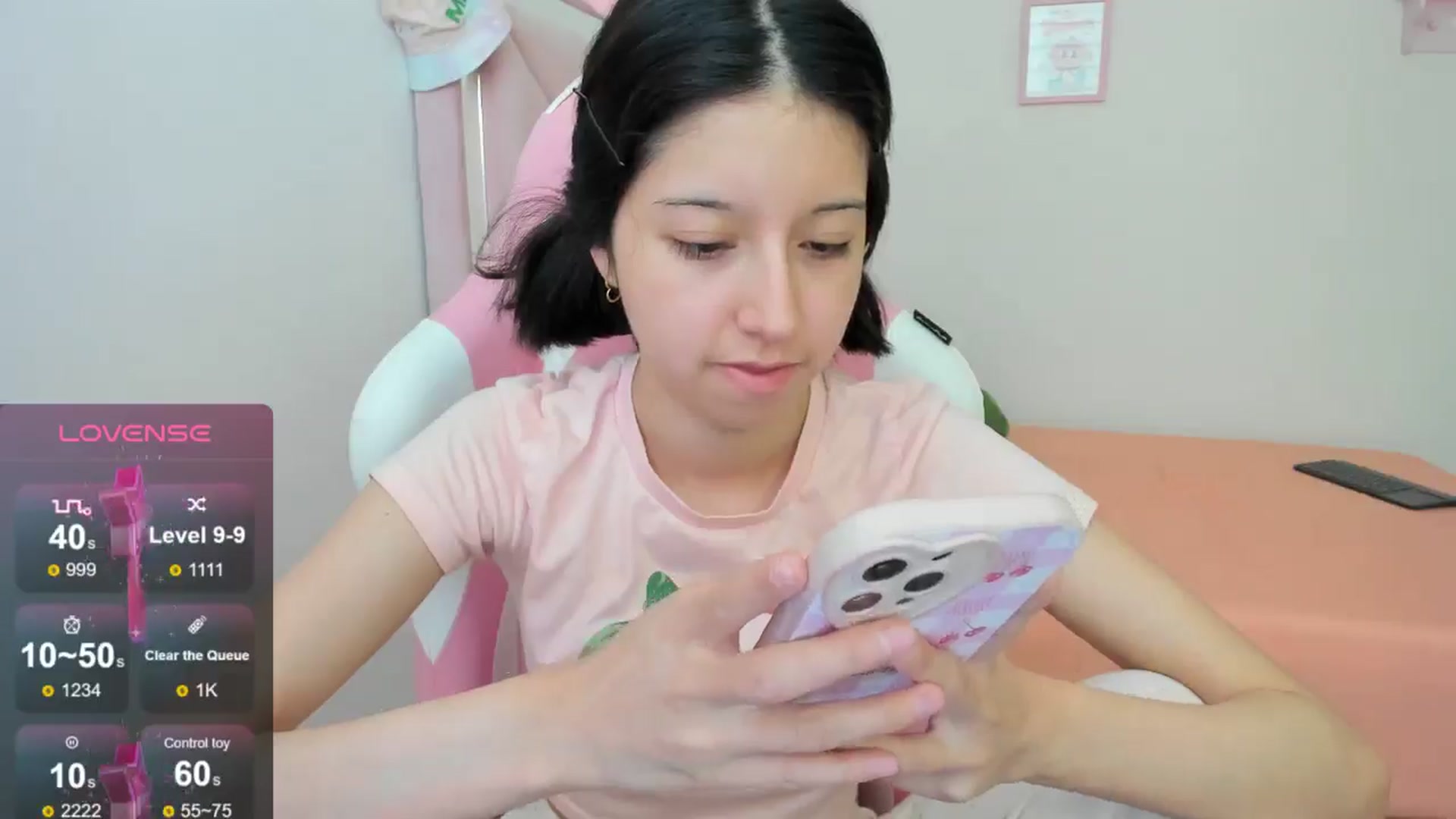 Gallery image thumbnail from Cherrycute666's myfreecams stream on, 08/27/2024, 21:43 image 10 of 20