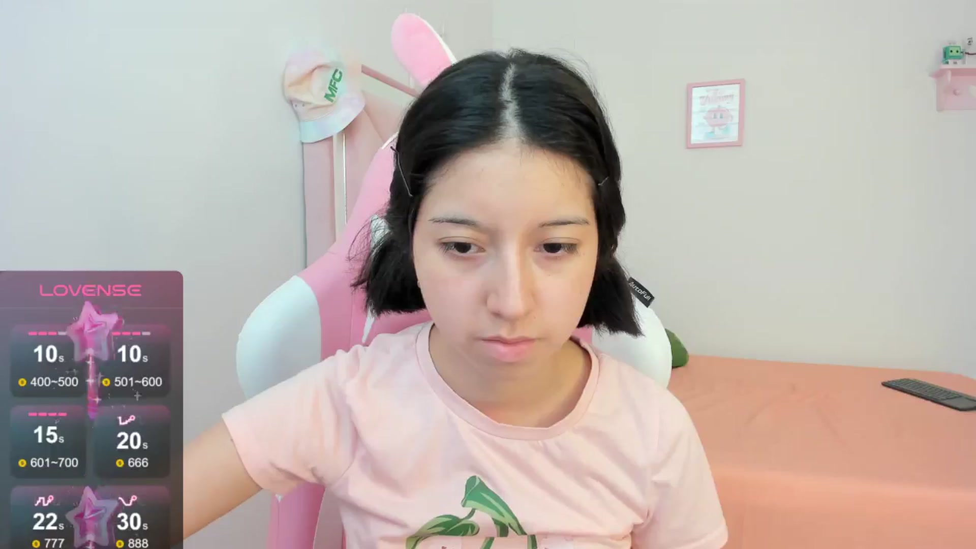 Gallery image thumbnail from Cherrycute666's myfreecams stream on, 08/27/2024, 22:16 image 6 of 20