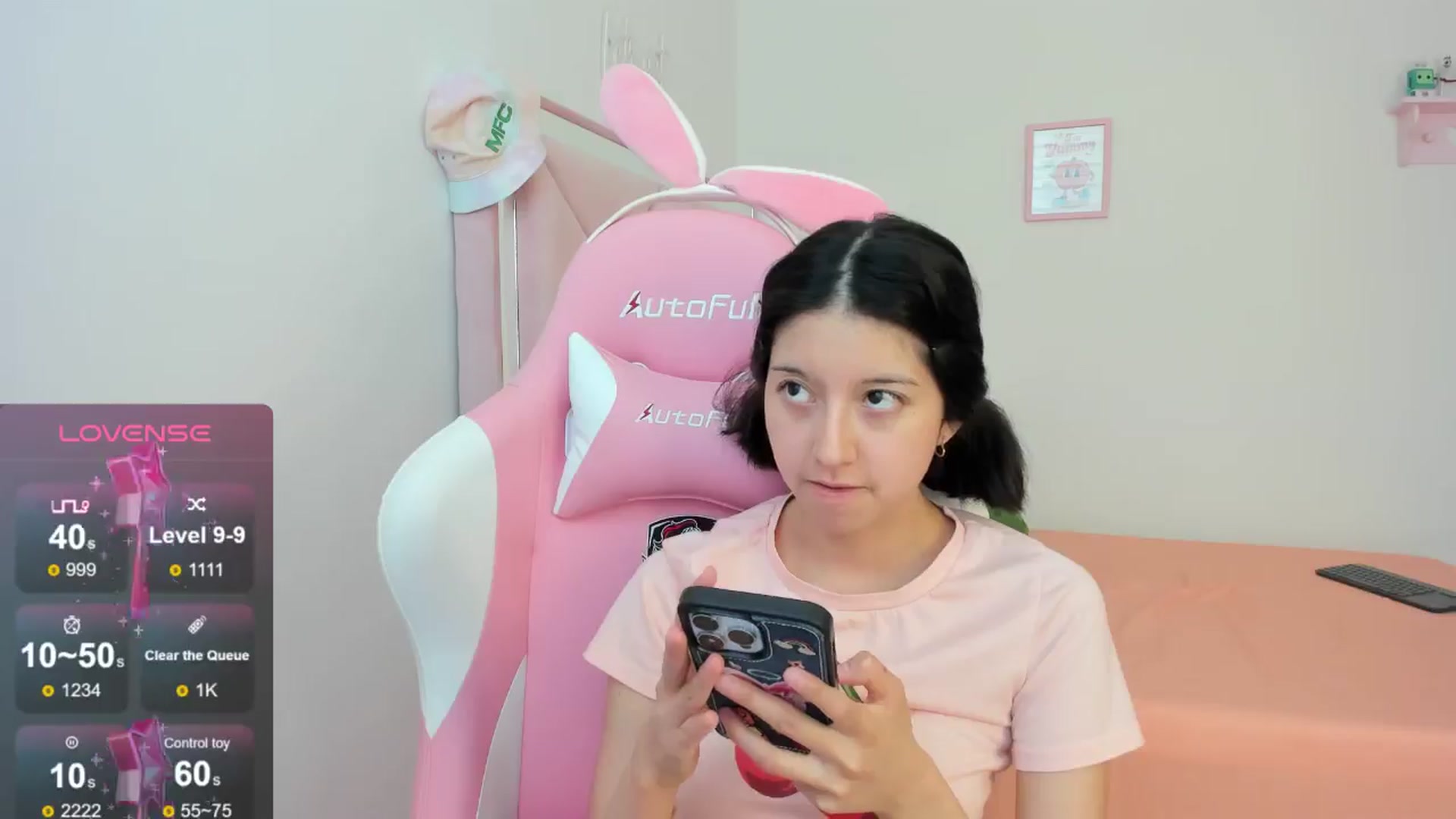 Gallery image thumbnail from Cherrycute666's myfreecams stream on, 08/27/2024, 22:16 image 8 of 20