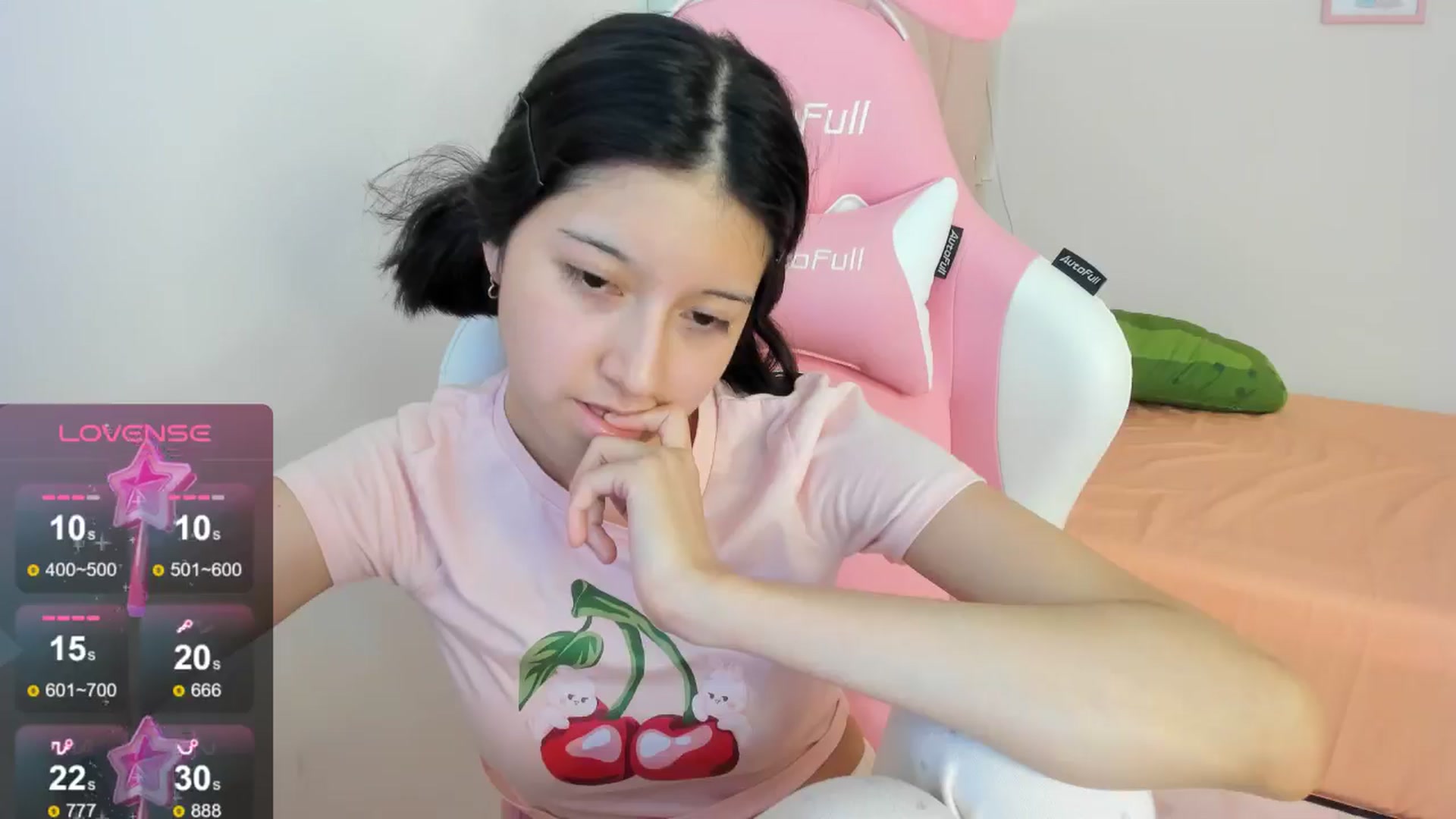 Gallery image thumbnail from Cherrycute666's myfreecams stream on, 08/27/2024, 22:16 image 15 of 20