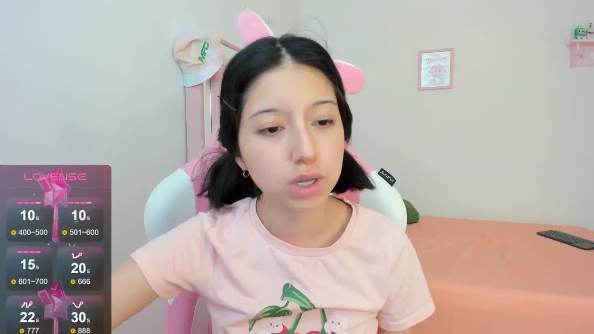 Gallery image thumbnail from Cherrycute666's myfreecams stream on, 08/27/2024, 22:16 image 4 of 20