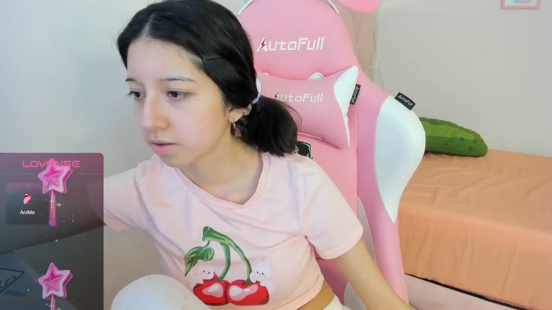 Gallery image thumbnail from Cherrycute666's myfreecams stream on, 08/27/2024, 22:16 image 18 of 20