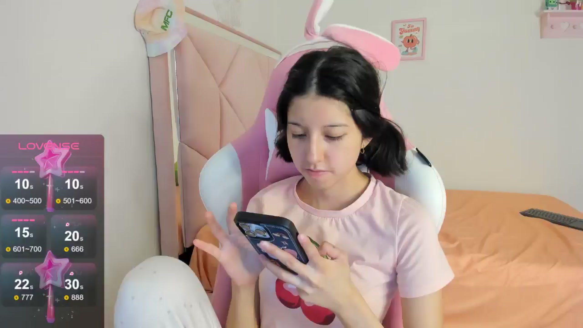 Gallery image thumbnail from Cherrycute666's myfreecams stream on, 08/28/2024, 06:32 image 19 of 20