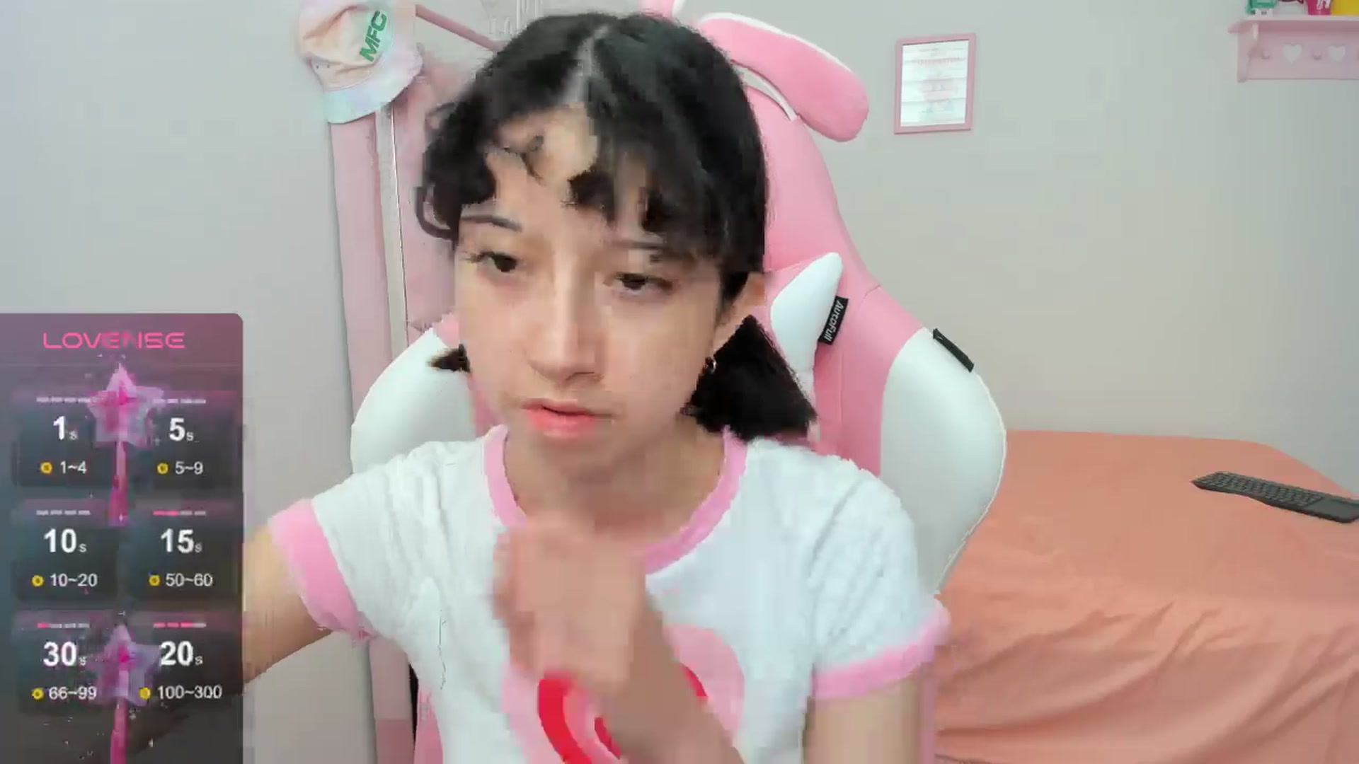Gallery image thumbnail from Cherrycute666's myfreecams stream on, 08/28/2024, 21:11 image 8 of 20