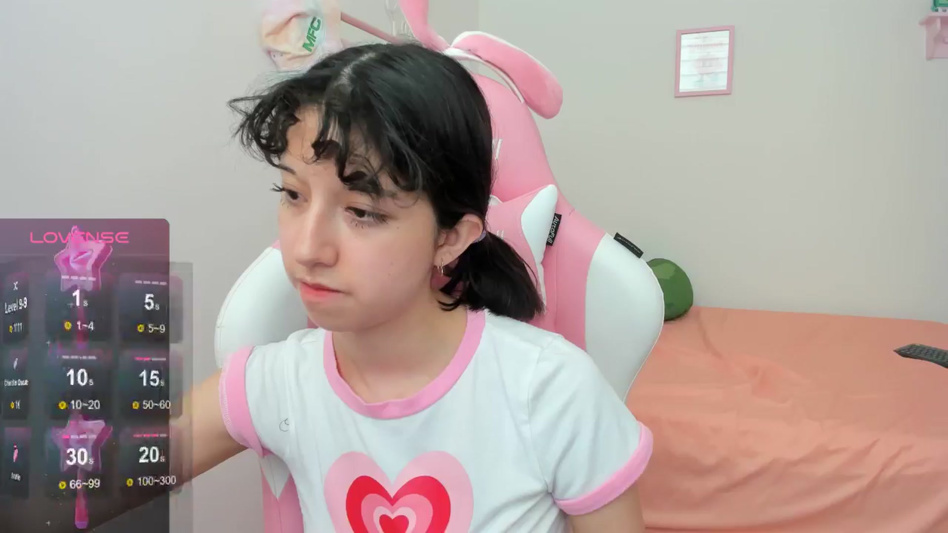 Gallery image thumbnail from Cherrycute666's myfreecams stream on, 08/28/2024, 22:00 image 13 of 20