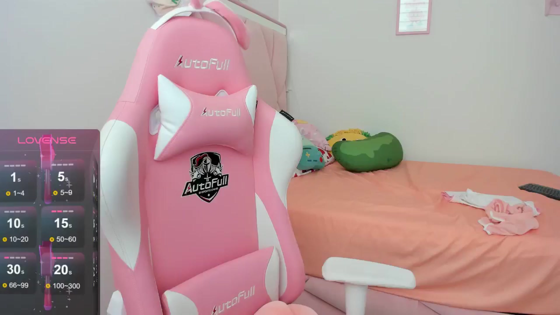 Gallery image thumbnail from Cherrycute666's myfreecams stream on, 08/28/2024, 22:29 image 9 of 20