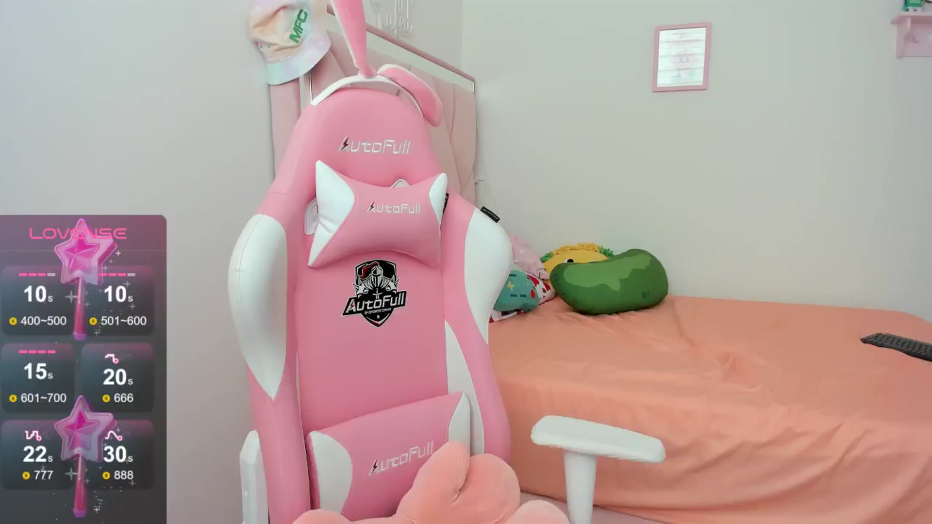 Gallery image thumbnail from Cherrycute666's myfreecams stream on, 08/28/2024, 22:29 image 1 of 20
