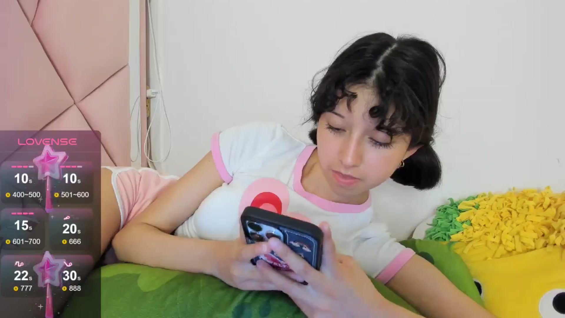 Gallery image thumbnail from Cherrycute666's myfreecams stream on, 08/29/2024, 02:59 image 10 of 20
