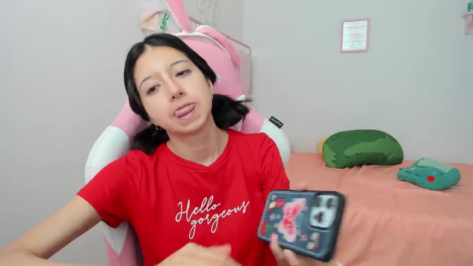 Gallery image thumbnail from Cherrycute666's myfreecams stream on, 08/29/2024, 18:43 image 15 of 20