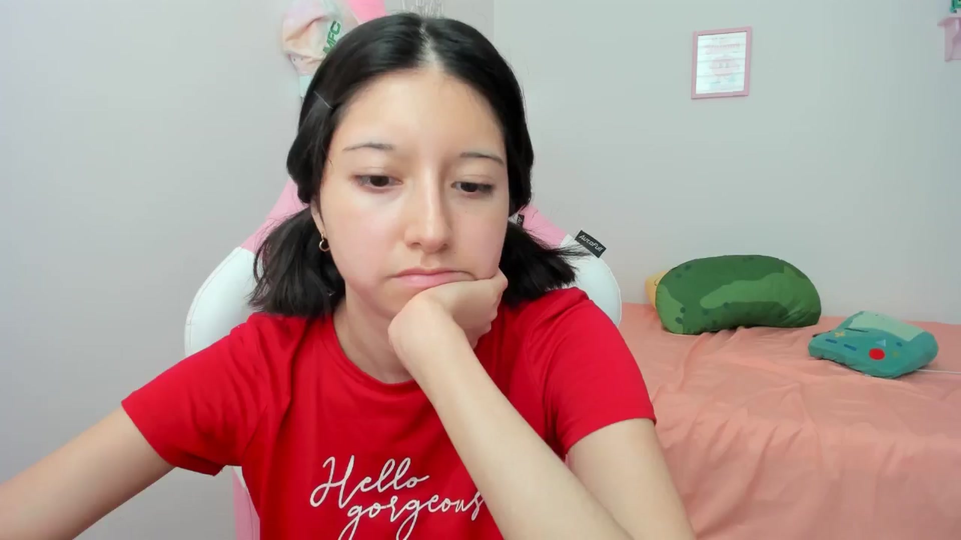 Gallery image thumbnail from Cherrycute666's myfreecams stream on, 08/29/2024, 18:43 image 2 of 20