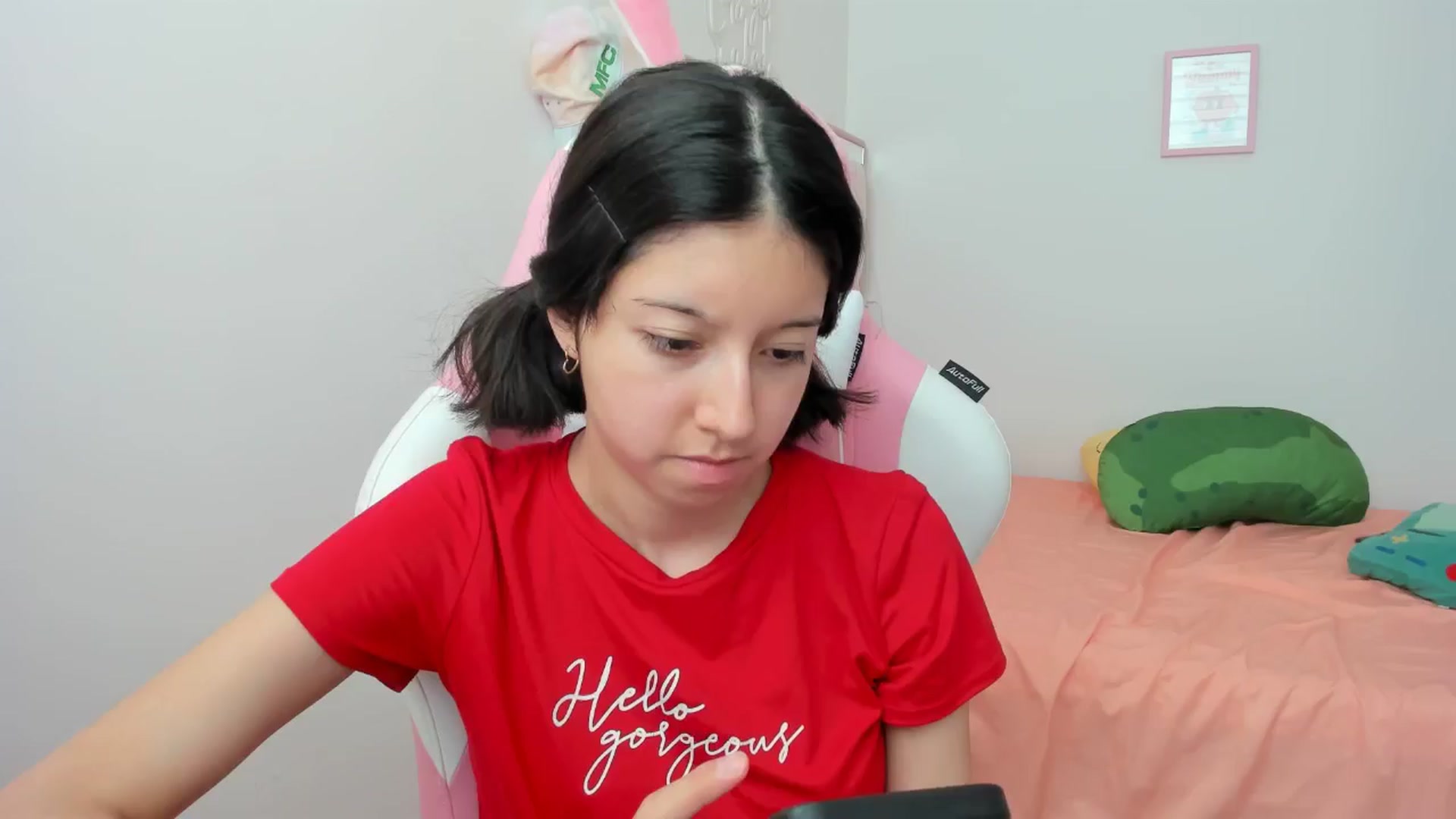 Gallery image thumbnail from Cherrycute666's myfreecams stream on, 08/29/2024, 18:43 image 20 of 20