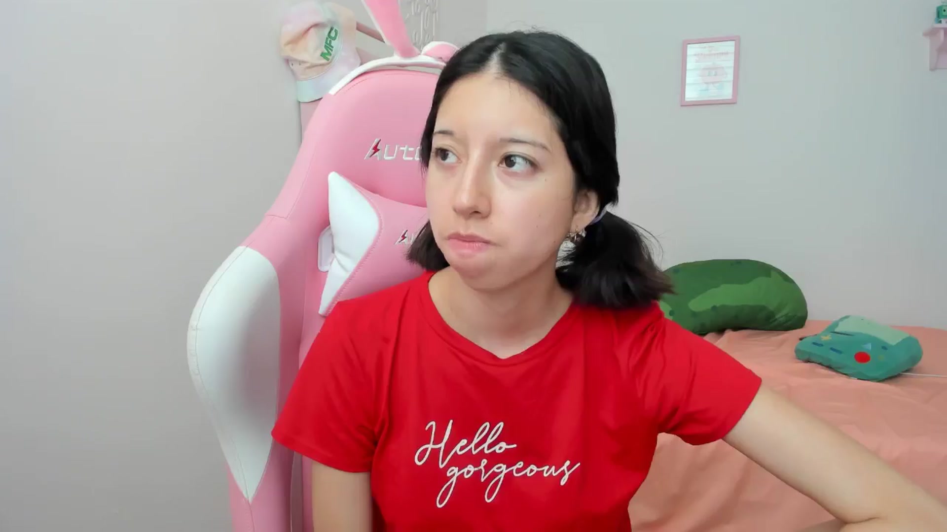 Gallery image thumbnail from Cherrycute666's myfreecams stream on, 08/29/2024, 18:43 image 16 of 20
