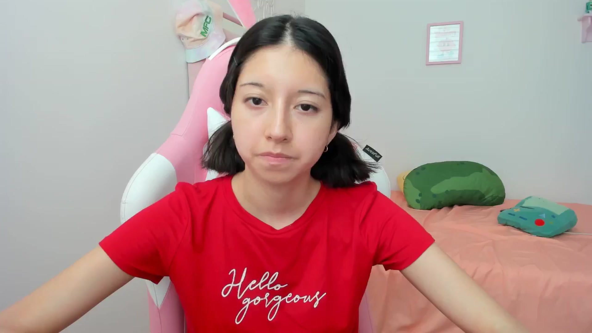 Gallery image thumbnail from Cherrycute666's myfreecams stream on, 08/29/2024, 18:43 image 18 of 20