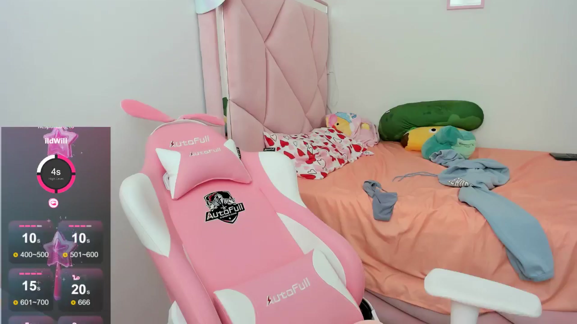 Gallery image thumbnail from Cherrycute666's myfreecams stream on, 08/30/2024, 22:20 image 17 of 20