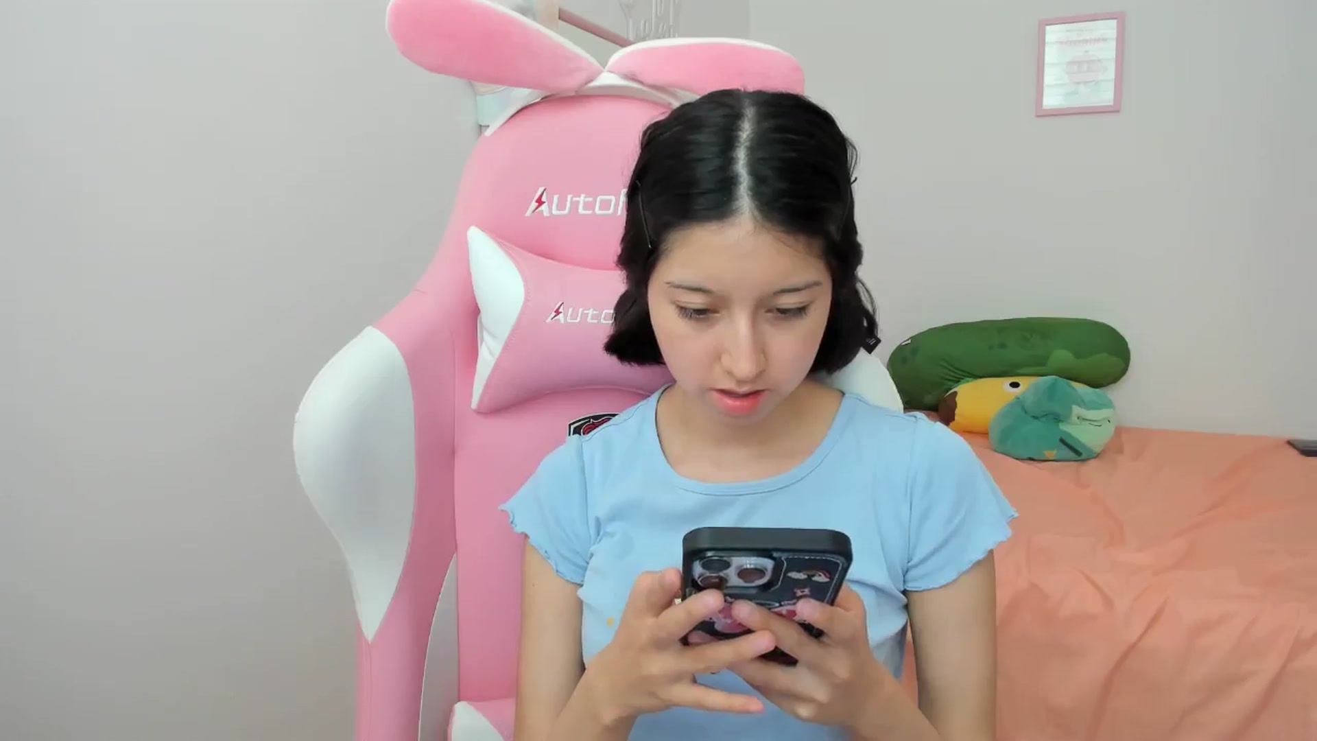 Gallery image thumbnail from Cherrycute666's myfreecams stream on, 08/31/2024, 01:16 image 3 of 20