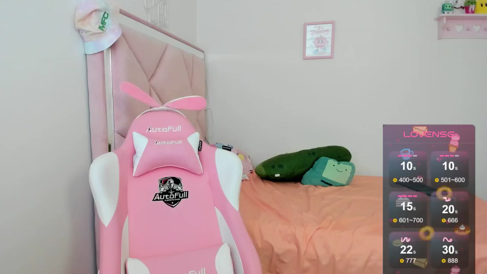 Gallery image thumbnail from Cherrycute666's myfreecams stream on, 09/01/2024, 23:36 image 8 of 20