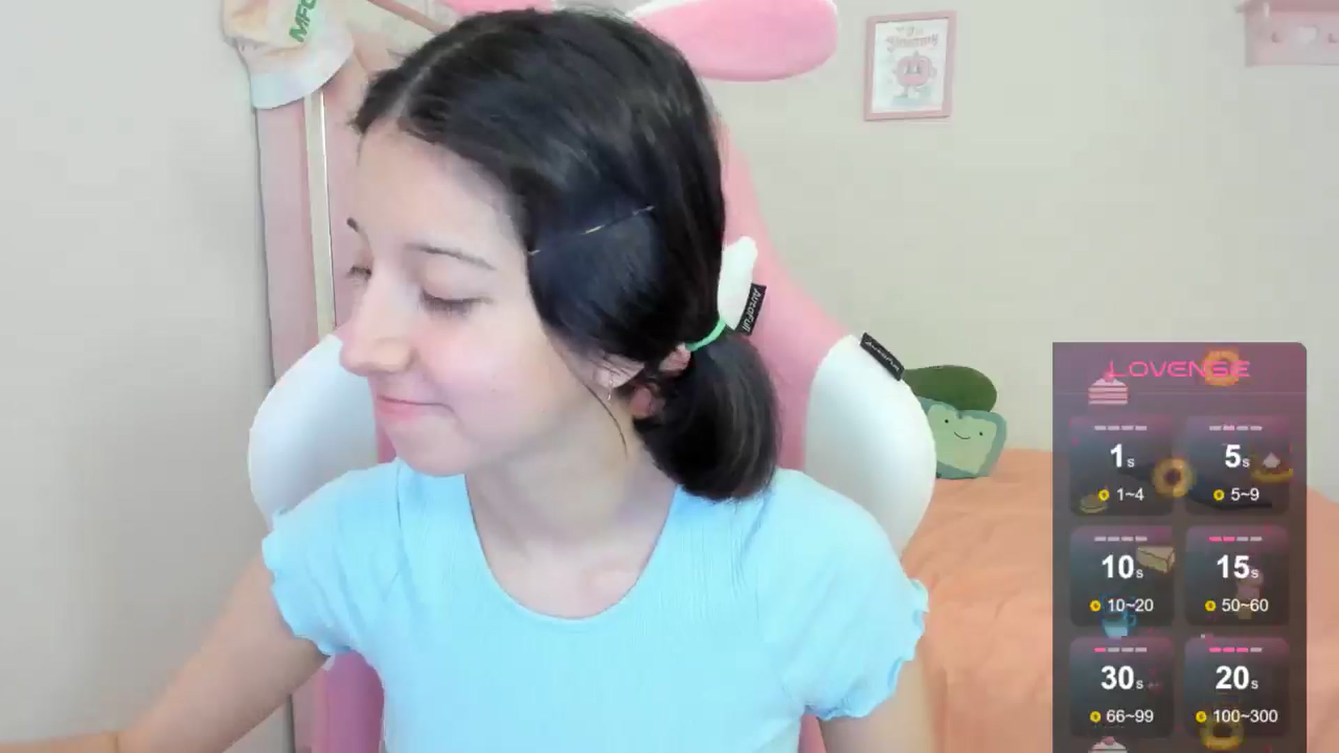 Gallery image thumbnail from Cherrycute666's myfreecams stream on, 09/01/2024, 23:36 image 15 of 20