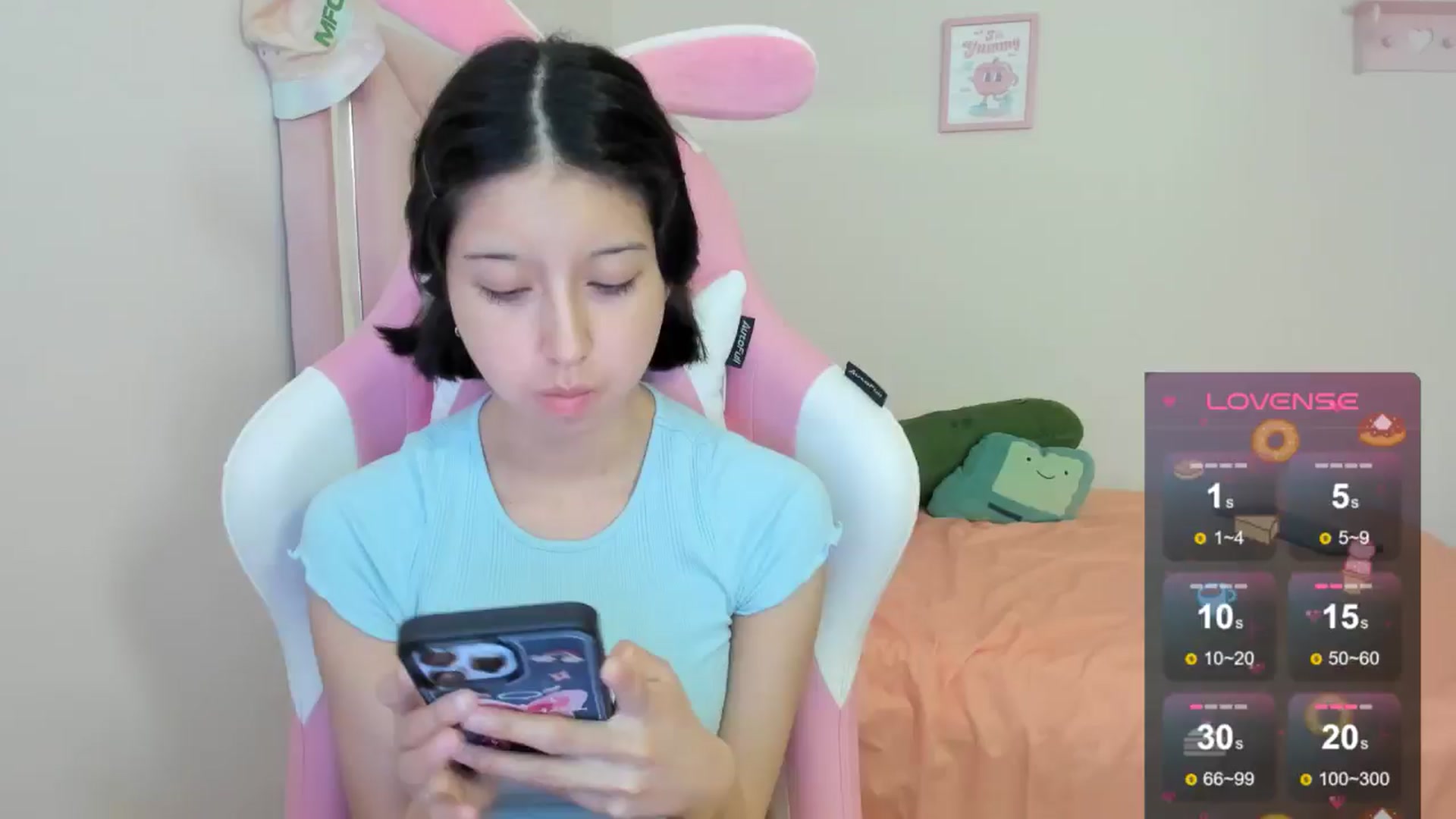 Gallery image thumbnail from Cherrycute666's myfreecams stream on, 09/02/2024, 24:00 image 5 of 20