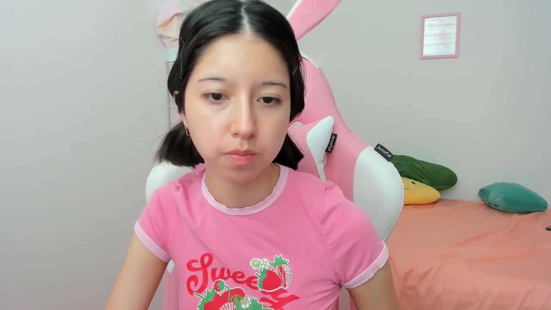 Gallery image thumbnail from Cherrycute666's myfreecams stream on, 09/02/2024, 19:02 image 5 of 20