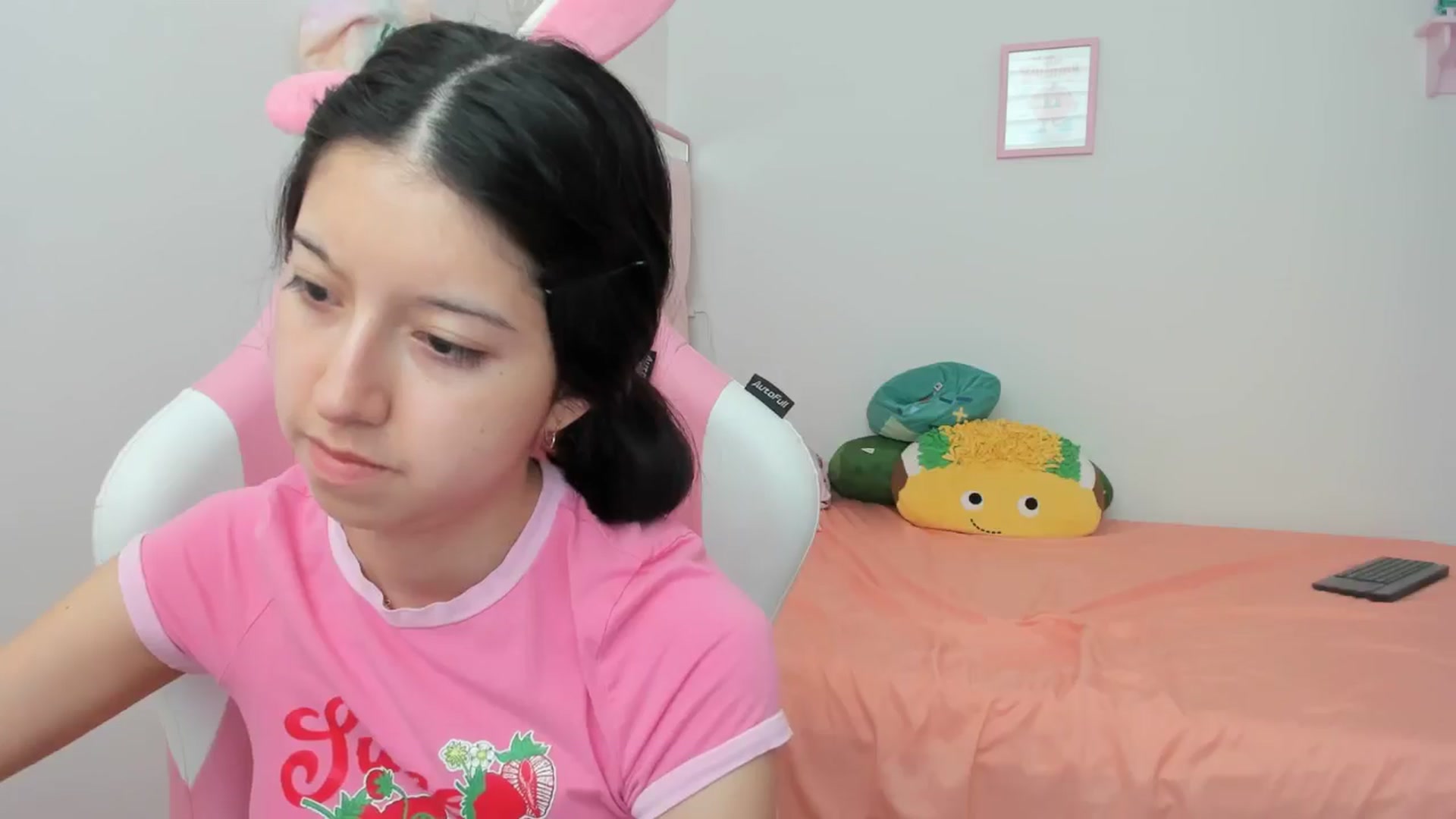 Gallery image thumbnail from Cherrycute666's myfreecams stream on, 09/02/2024, 20:26 image 13 of 20