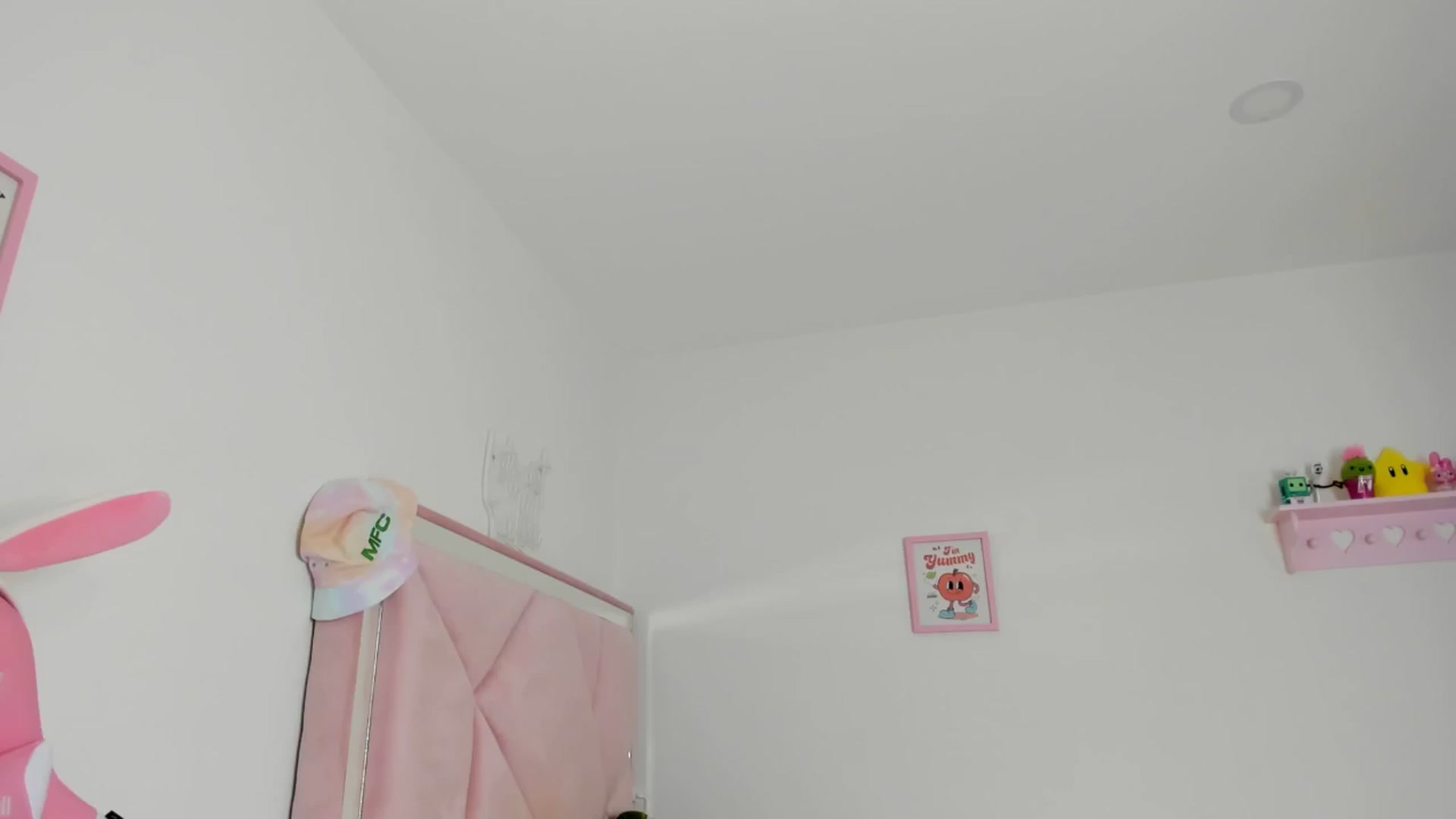 Gallery image thumbnail from Cherrycute666's myfreecams stream on, 09/03/2024, 06:49 image 1 of 20
