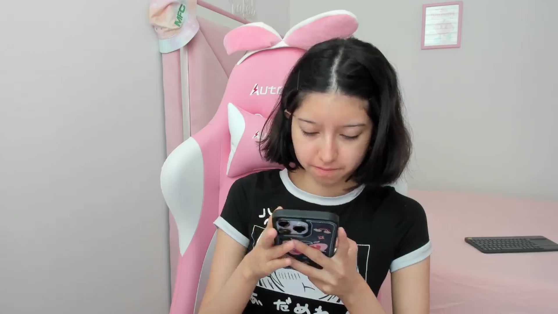 Gallery image thumbnail from Cherrycute666's myfreecams stream on, 09/05/2024, 16:59 image 3 of 20