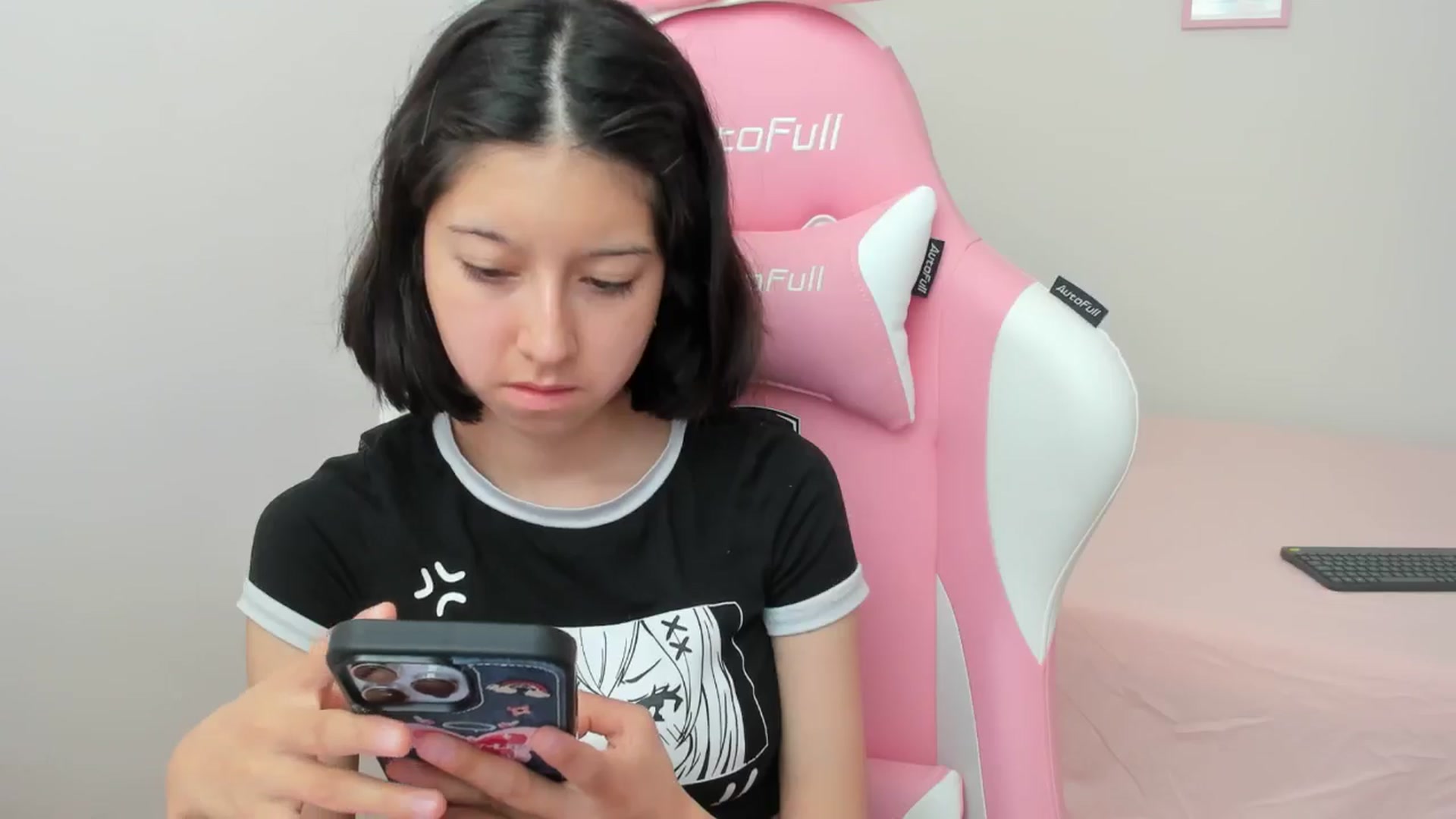 Gallery image thumbnail from Cherrycute666's myfreecams stream on, 09/05/2024, 17:53 image 13 of 20