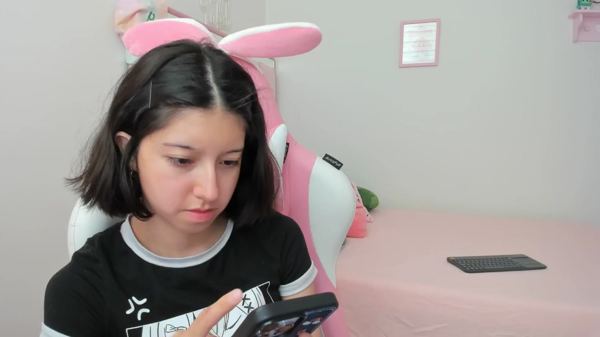 Gallery image thumbnail from Cherrycute666's myfreecams stream on, 09/05/2024, 17:53 image 8 of 20