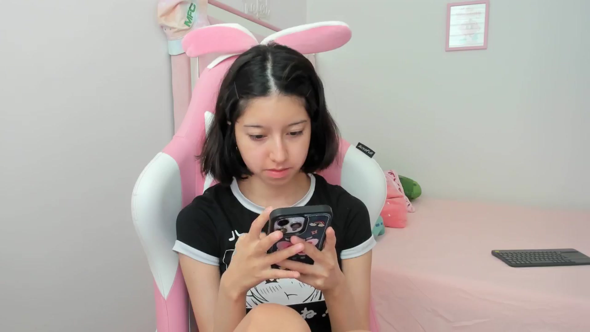 Gallery image thumbnail from Cherrycute666's myfreecams stream on, 09/05/2024, 17:53 image 2 of 20