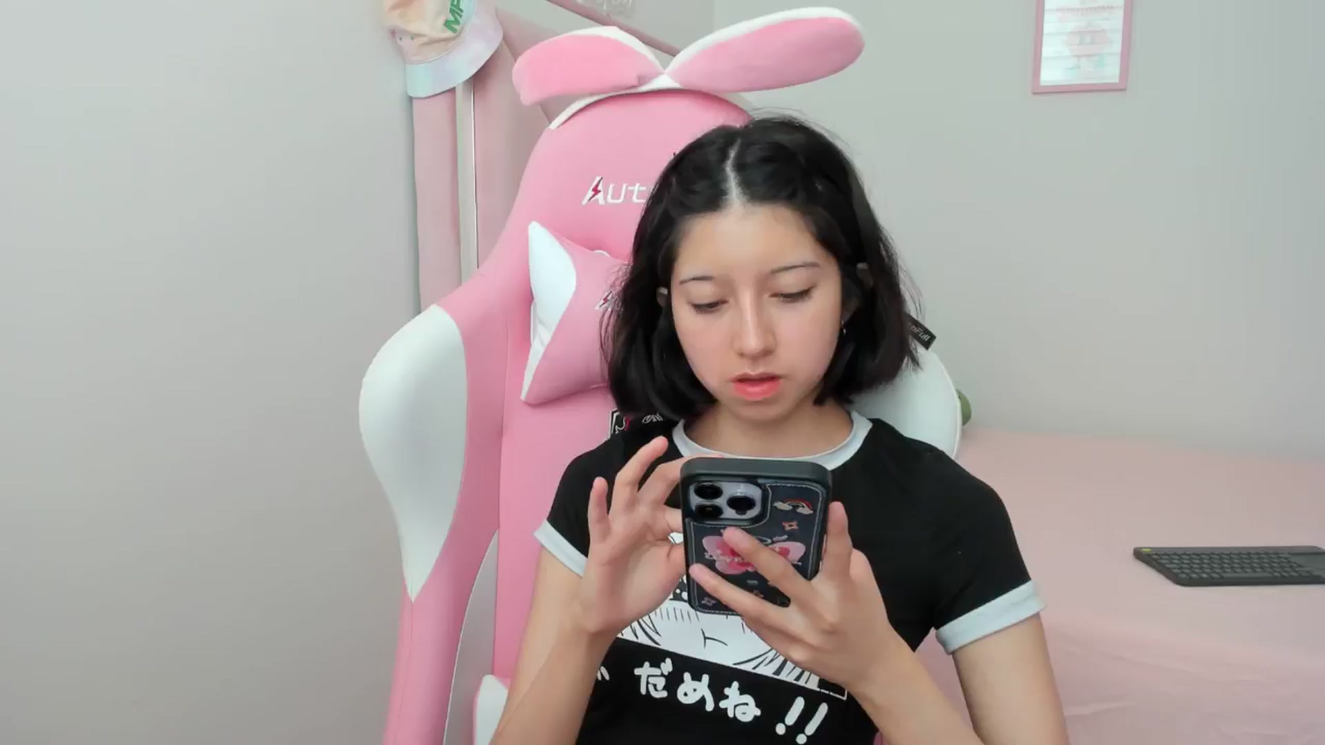 Gallery image thumbnail from Cherrycute666's myfreecams stream on, 09/05/2024, 18:24 image 8 of 20