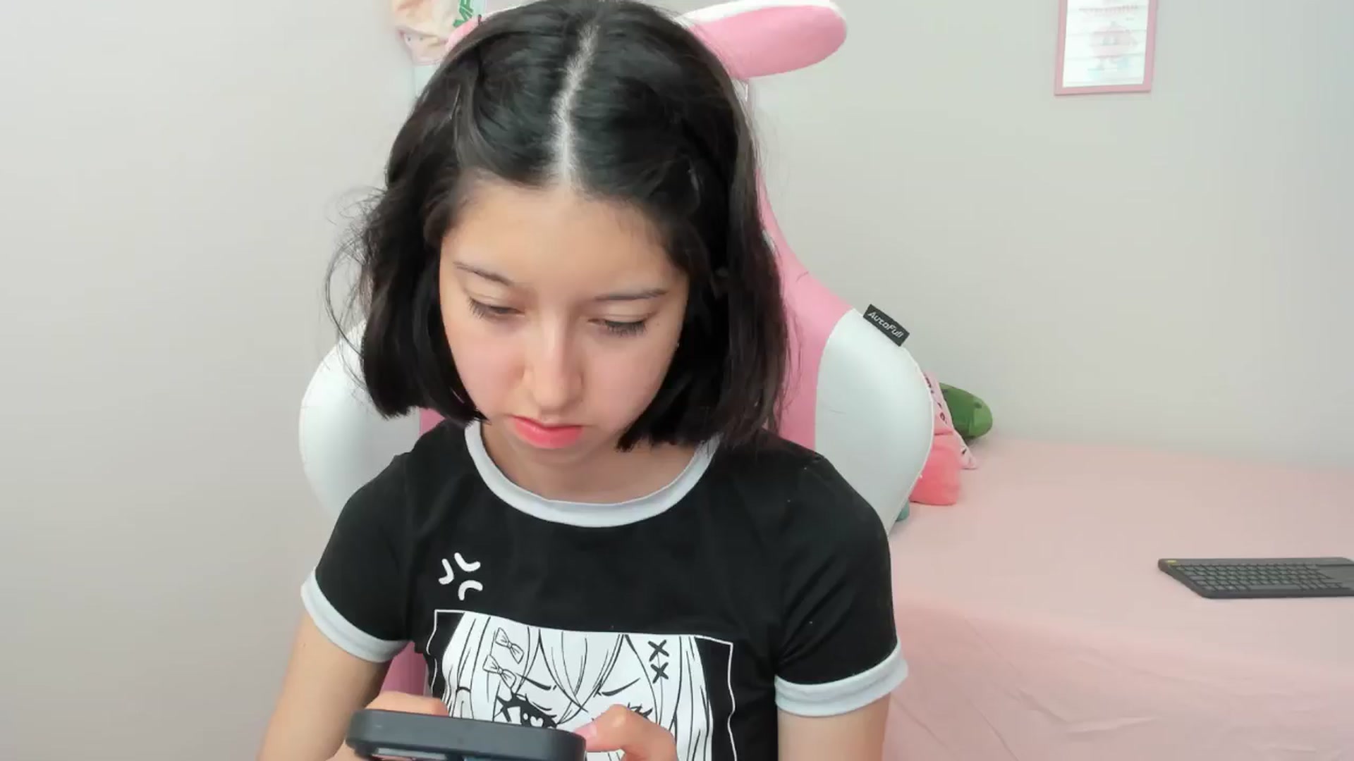 Gallery image thumbnail from Cherrycute666's myfreecams stream on, 09/05/2024, 18:24 image 11 of 20