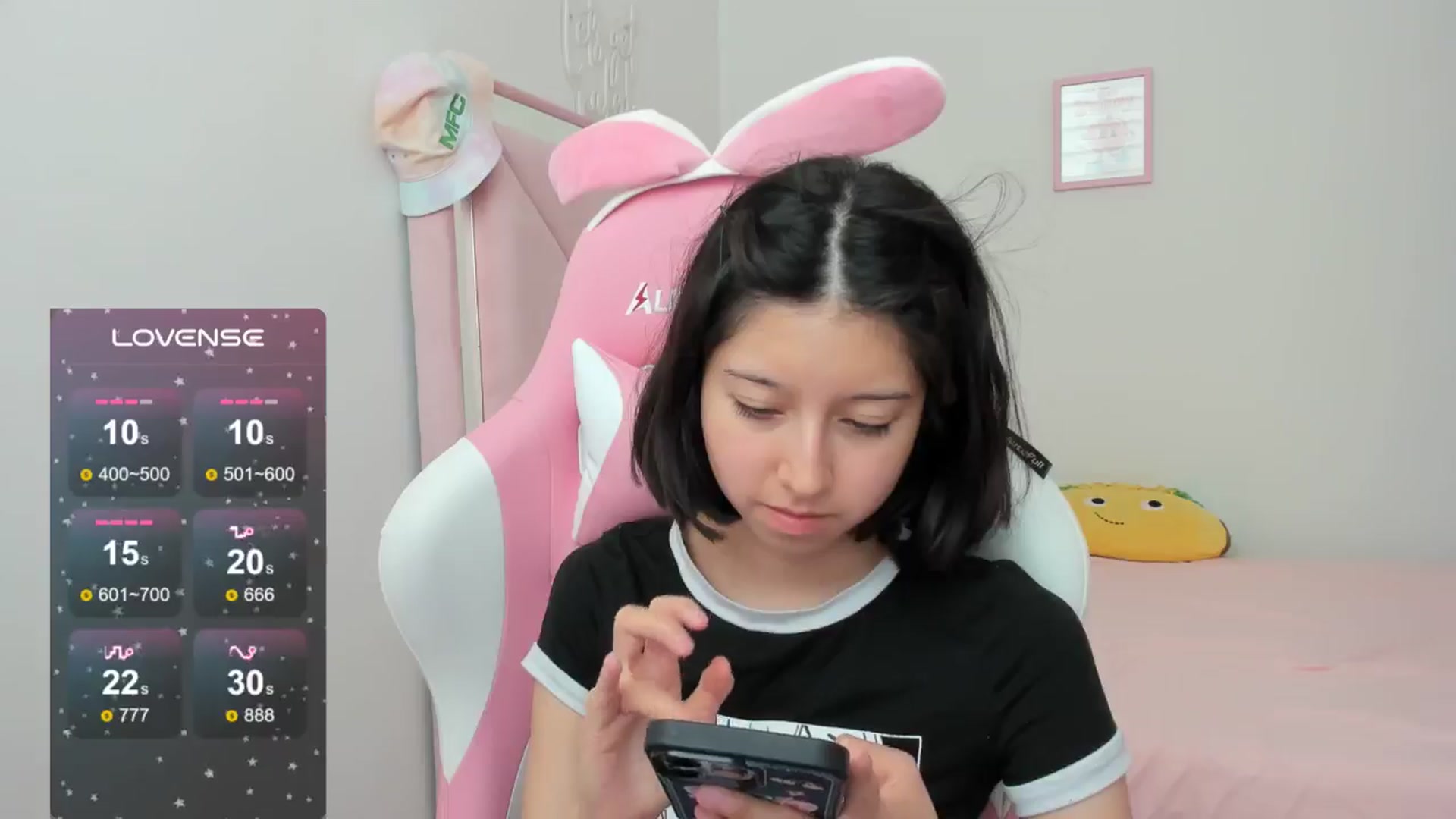 Gallery image thumbnail from Cherrycute666's myfreecams stream on, 09/05/2024, 20:49 image 5 of 20
