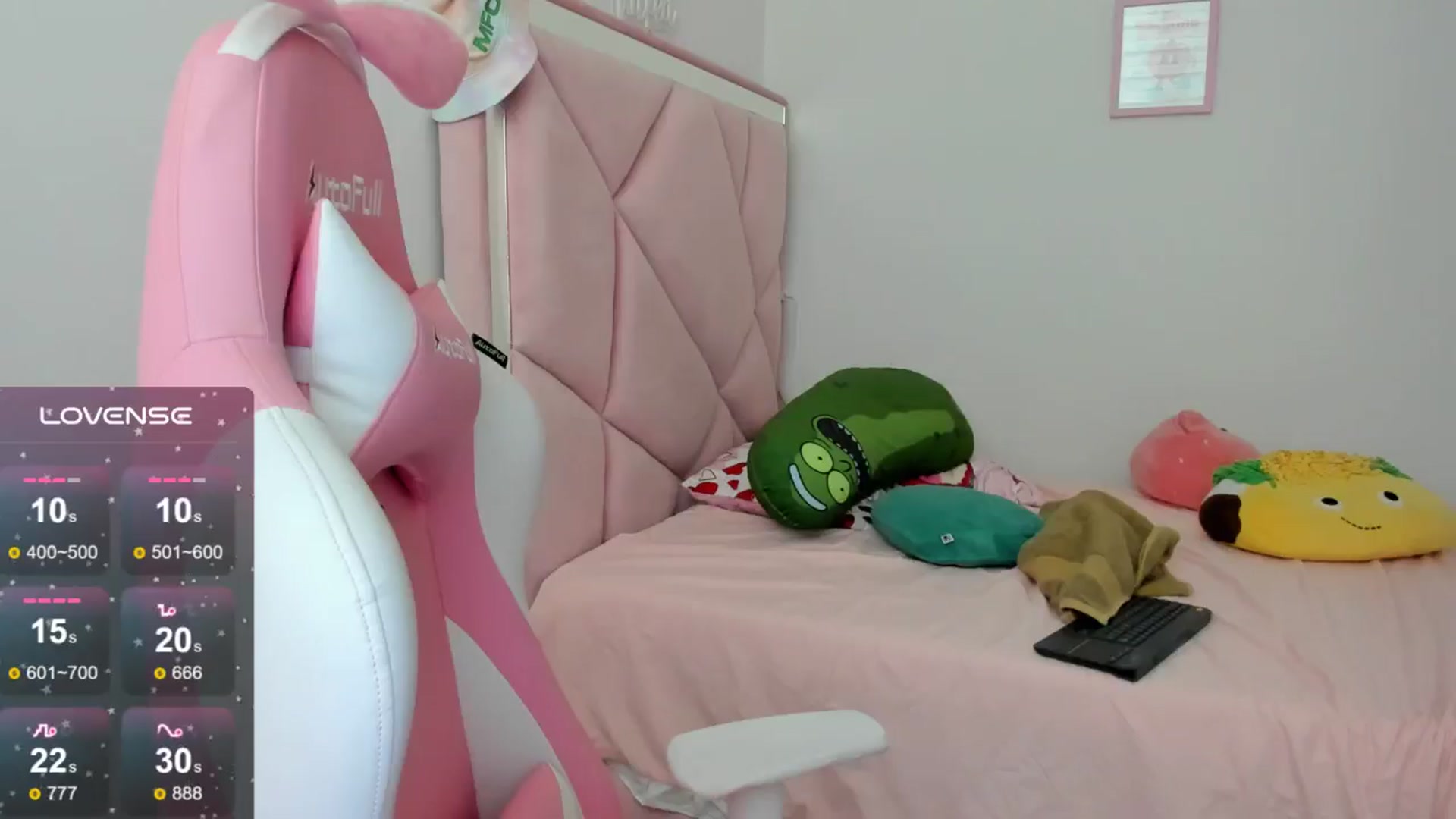 Gallery image thumbnail from Cherrycute666's myfreecams stream on, 09/09/2024, 24:01 image 5 of 20