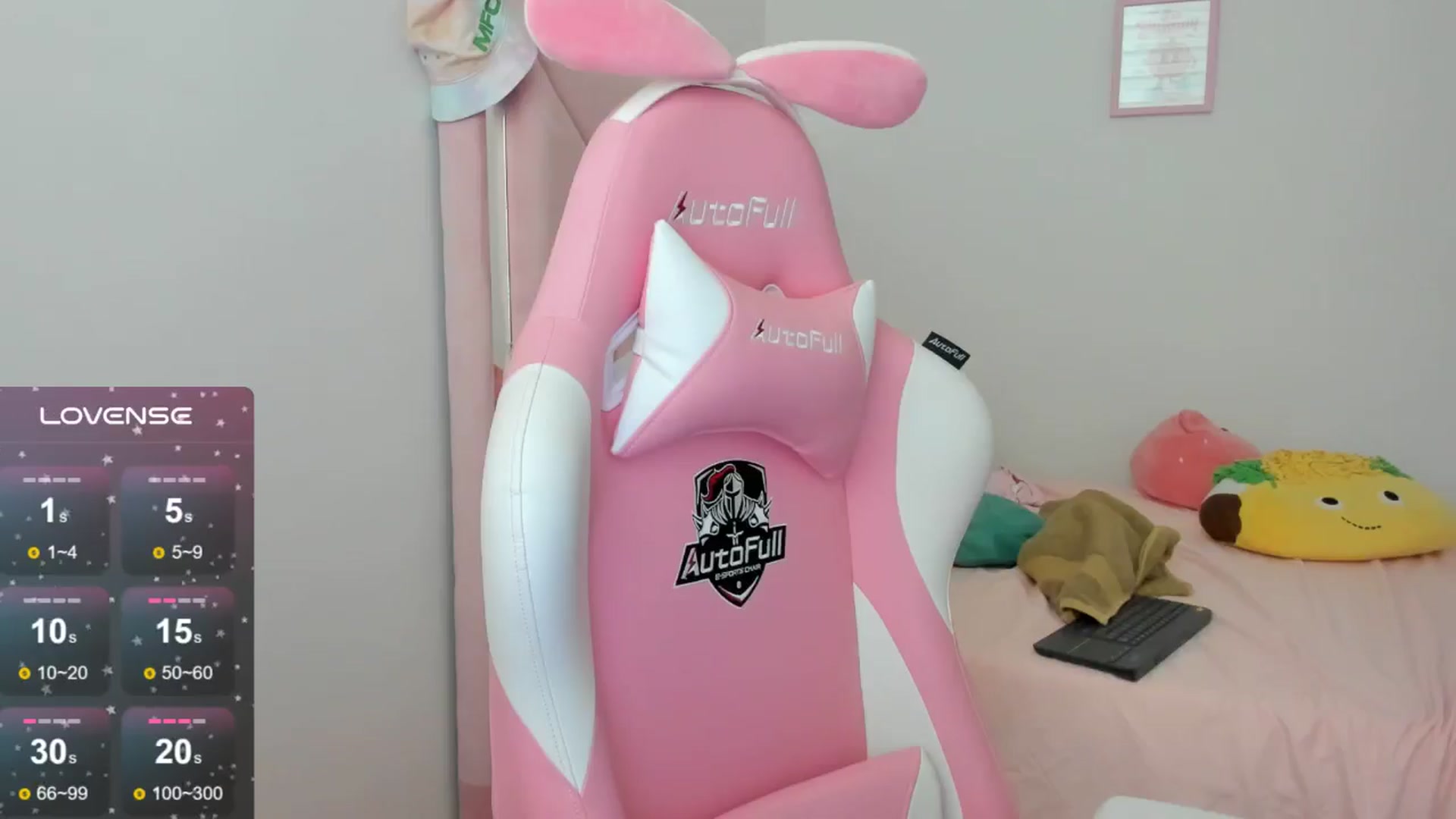 Gallery image thumbnail from Cherrycute666's myfreecams stream on, 09/09/2024, 24:01 image 7 of 20