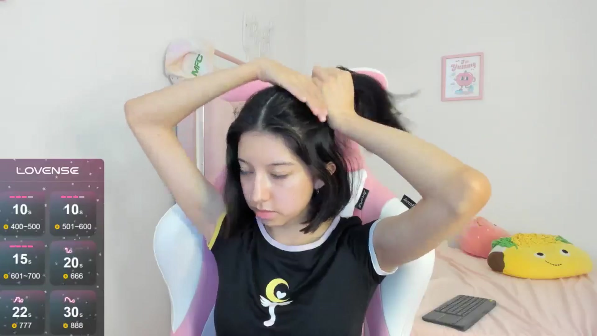 Gallery image thumbnail from Cherrycute666's myfreecams stream on, 09/09/2024, 24:23 image 3 of 20