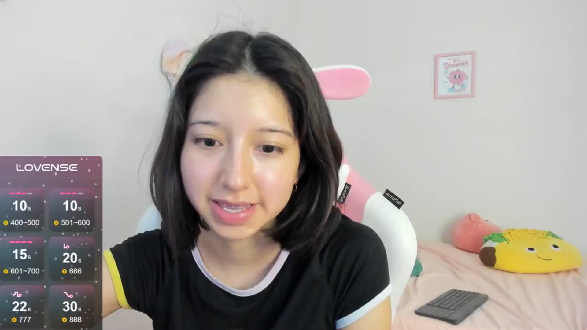 Gallery image thumbnail from Cherrycute666's myfreecams stream on, 09/09/2024, 24:23 image 6 of 20