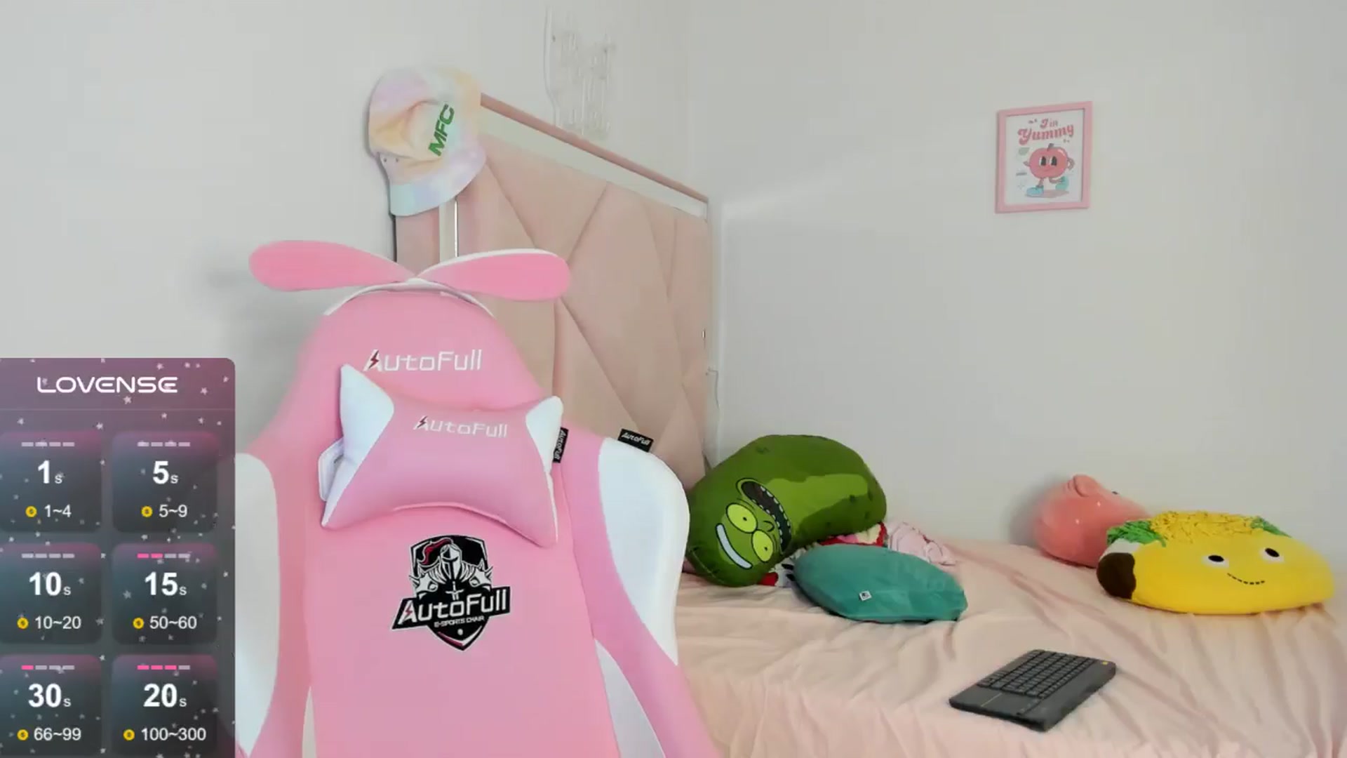 Gallery image thumbnail from Cherrycute666's myfreecams stream on, 09/09/2024, 24:23 image 17 of 20