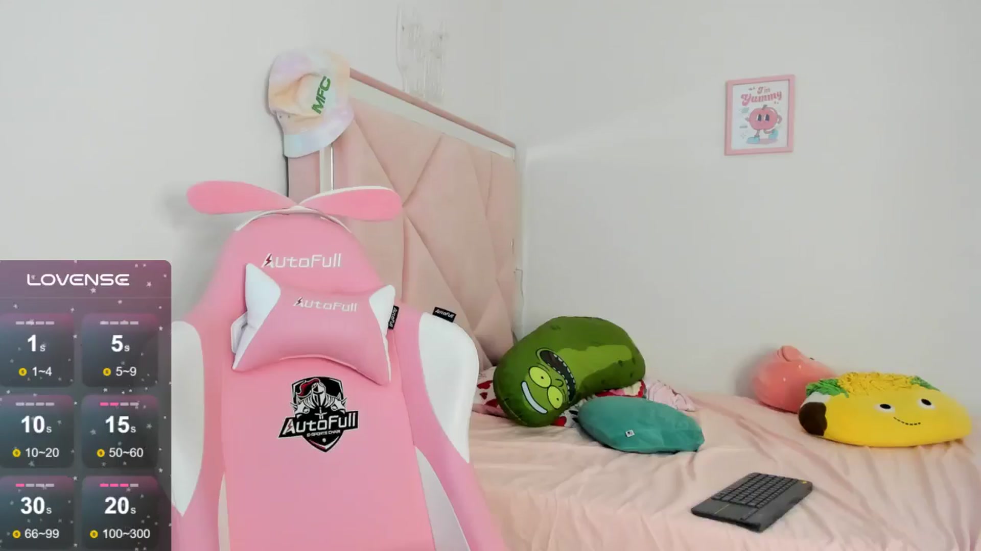 Gallery image thumbnail from Cherrycute666's myfreecams stream on, 09/09/2024, 24:23 image 10 of 20