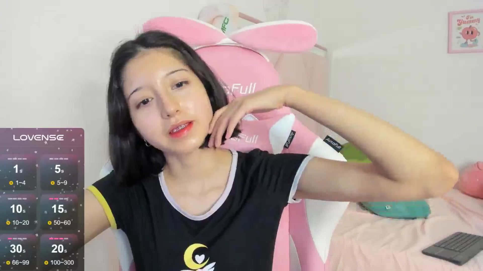 Gallery image thumbnail from Cherrycute666's myfreecams stream on, 09/09/2024, 01:42 image 10 of 20