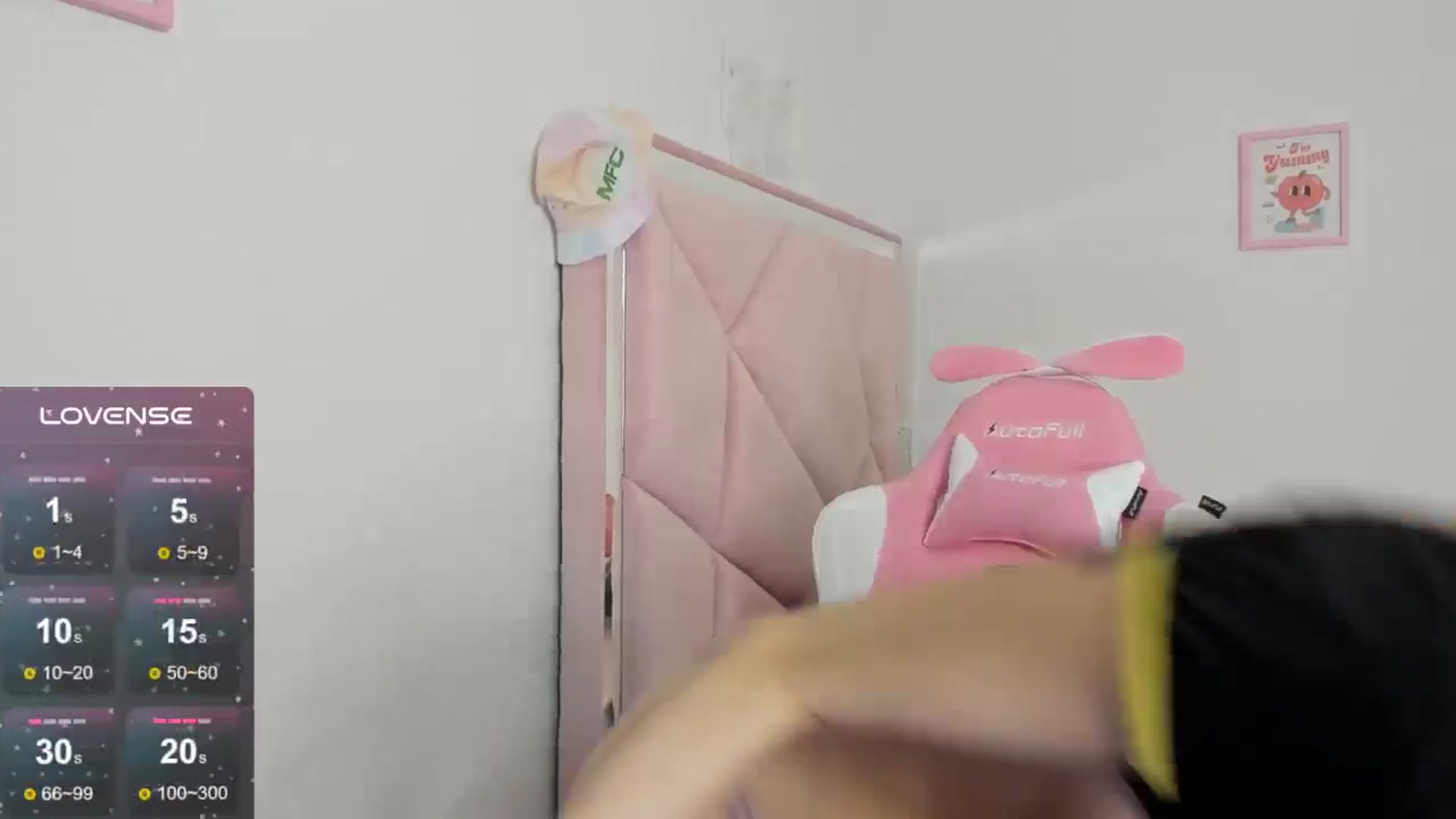 Gallery image thumbnail from Cherrycute666's myfreecams stream on, 09/09/2024, 03:28 image 5 of 20