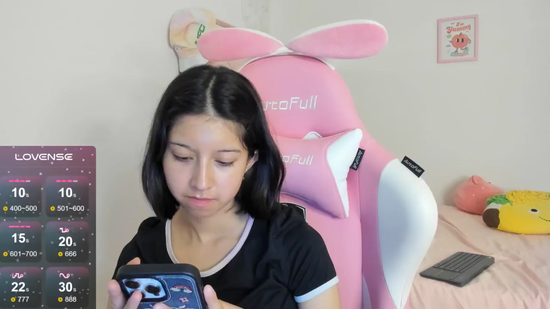 Gallery image thumbnail from Cherrycute666's myfreecams stream on, 09/09/2024, 03:28 image 15 of 20
