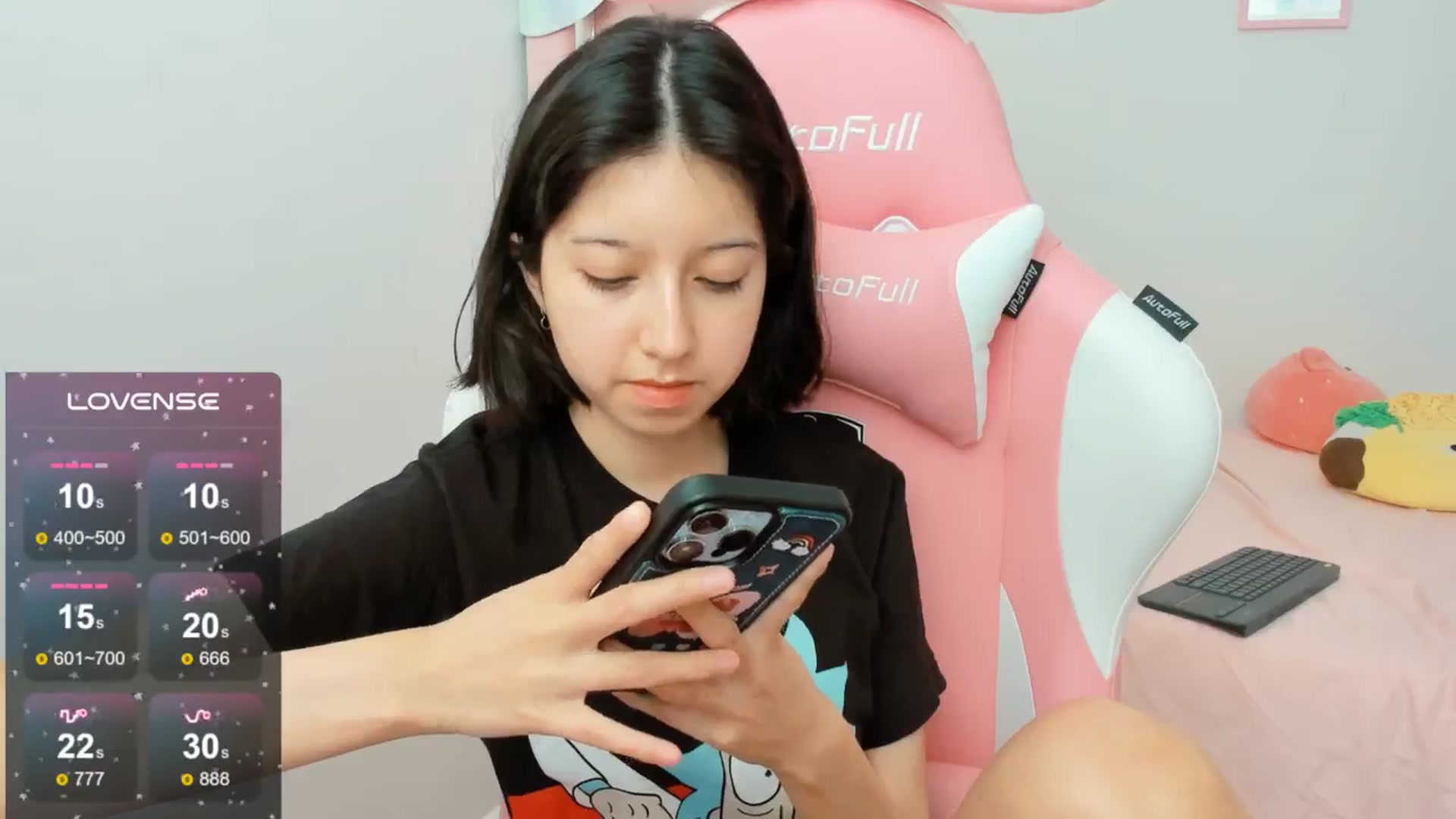Gallery image thumbnail from Cherrycute666's myfreecams stream on, 09/09/2024, 19:53 image 14 of 20