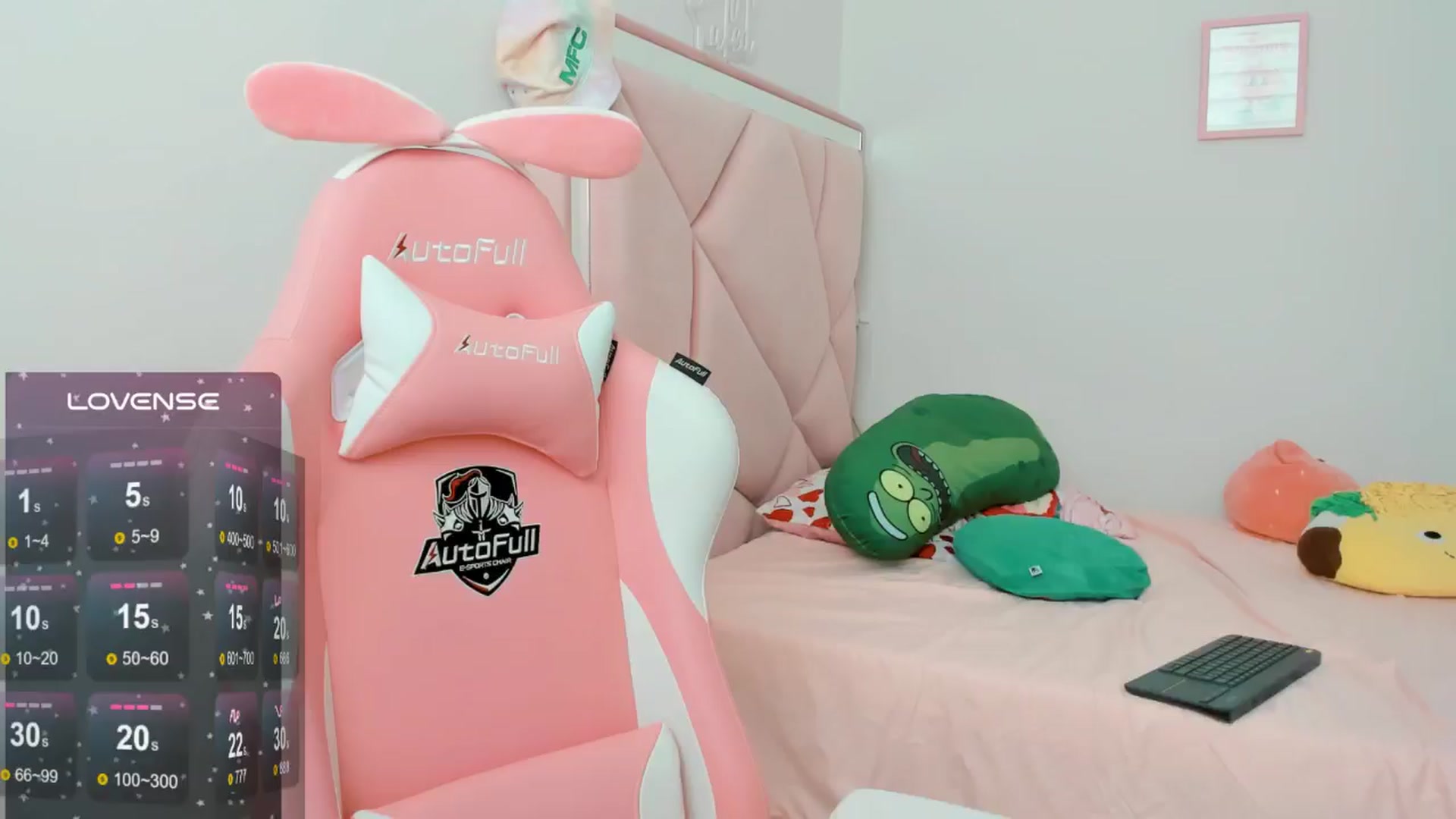 Gallery image thumbnail from Cherrycute666's myfreecams stream on, 09/09/2024, 20:31 image 9 of 20