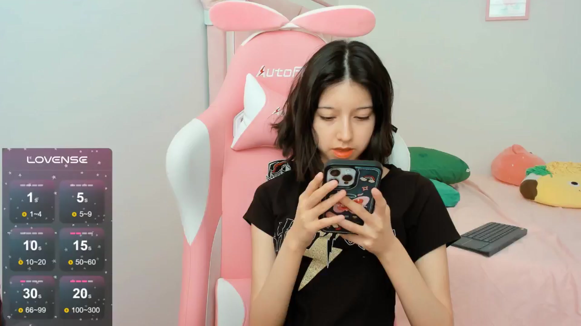Gallery image thumbnail from Cherrycute666's myfreecams stream on, 09/09/2024, 21:37 image 9 of 20