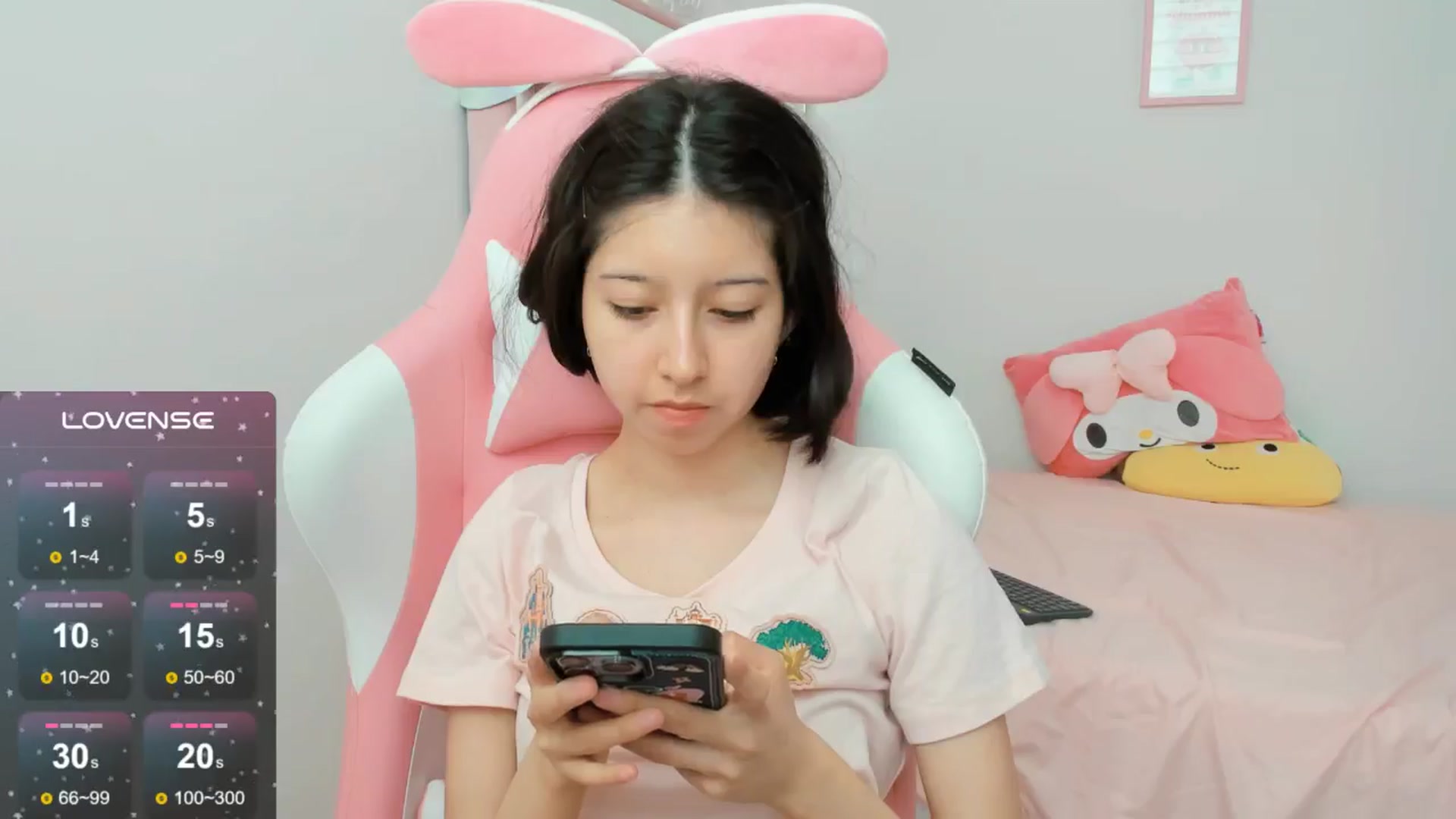 Gallery image thumbnail from Cherrycute666's myfreecams stream on, 09/10/2024, 20:06 image 20 of 20