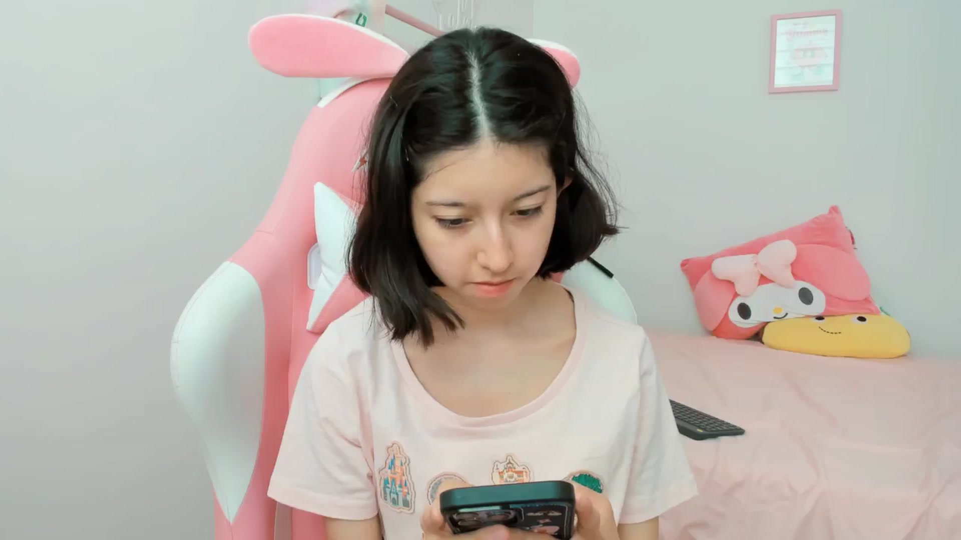 Gallery image thumbnail from Cherrycute666's myfreecams stream on, 09/10/2024, 20:06 image 2 of 20
