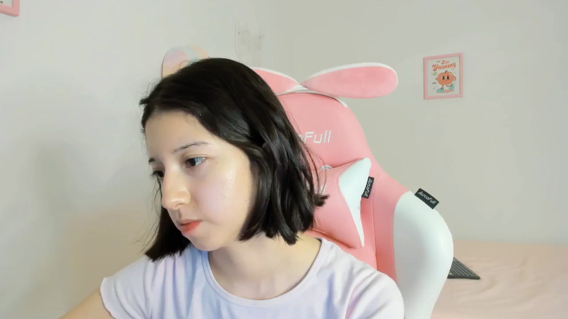 Gallery image thumbnail from Cherrycute666's myfreecams stream on, 09/12/2024, 03:11 image 11 of 20