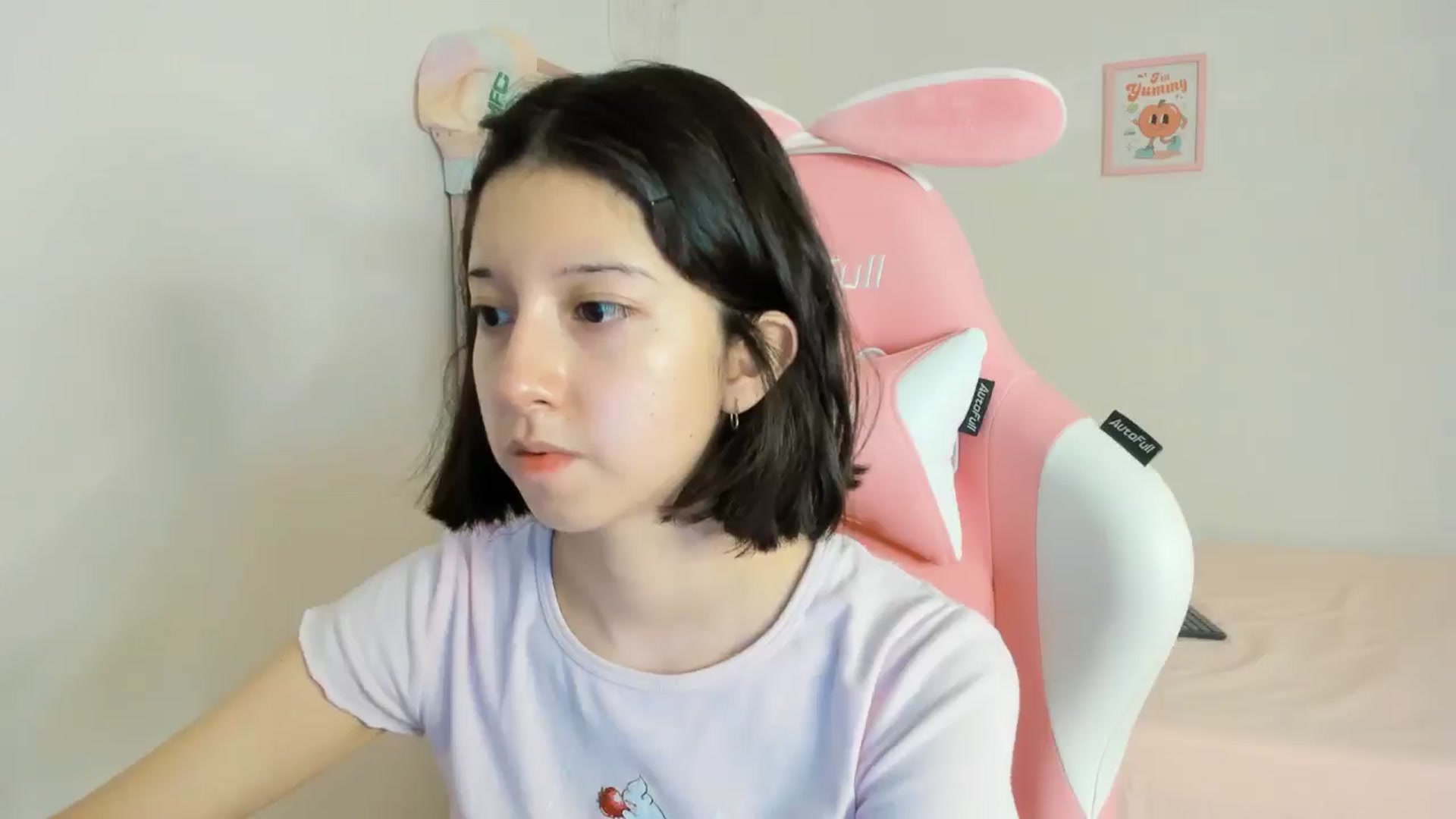 Gallery image thumbnail from Cherrycute666's myfreecams stream on, 09/12/2024, 03:11 image 12 of 20