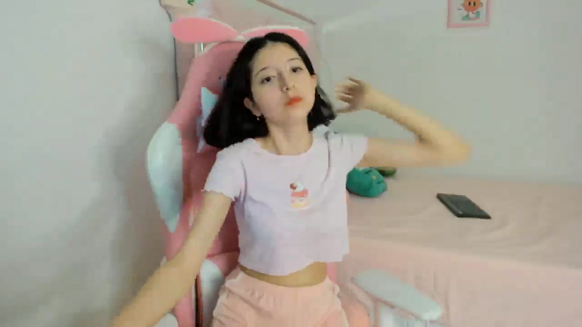 Gallery image thumbnail from Cherrycute666's myfreecams stream on, 09/12/2024, 03:11 image 15 of 20